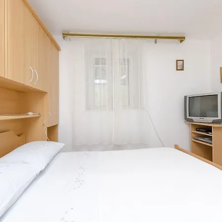 Apartman Visnja *